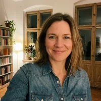 Nicole W.